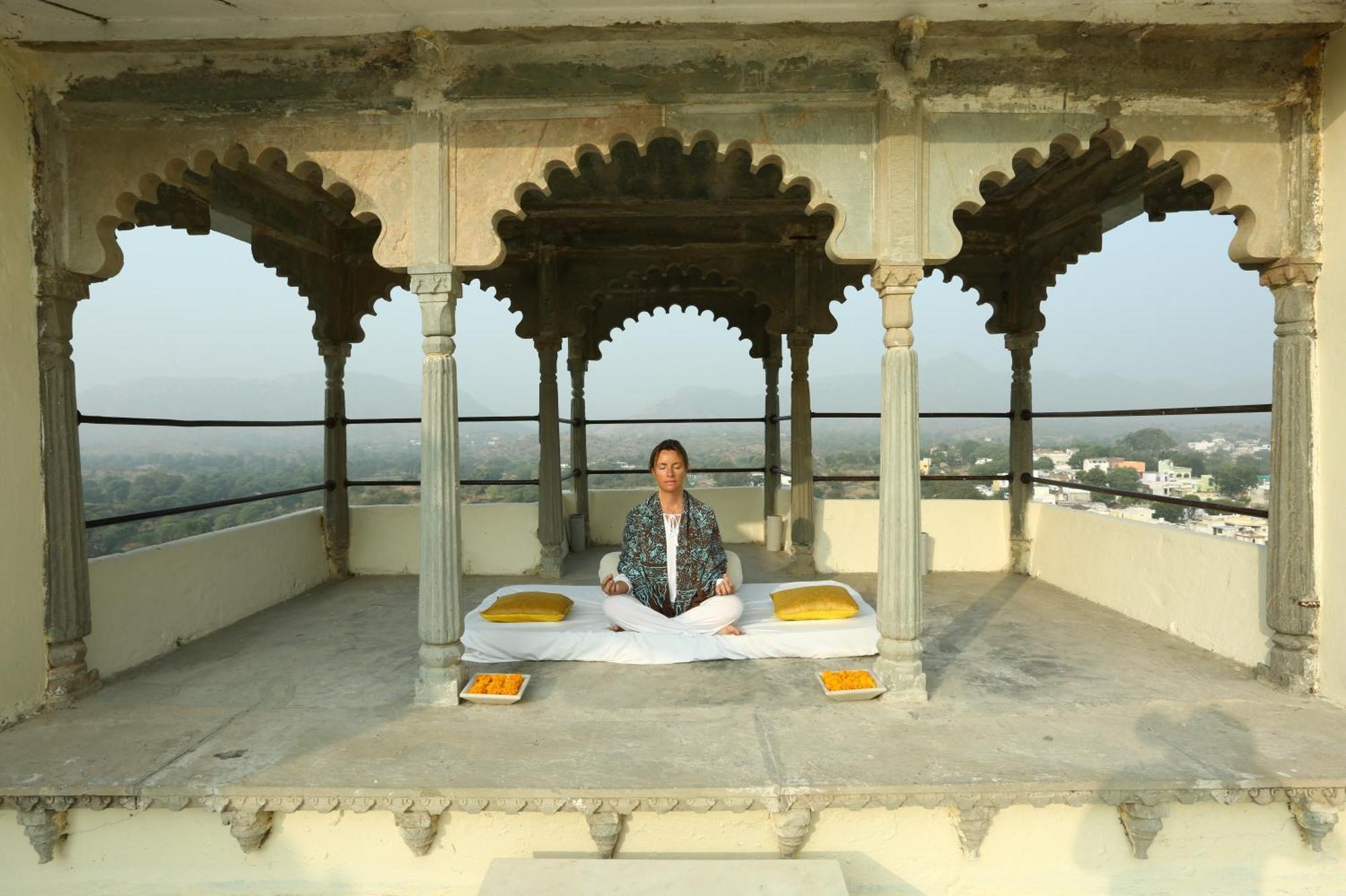 Raas Devigarh Hotel Delwāra Exterior foto
