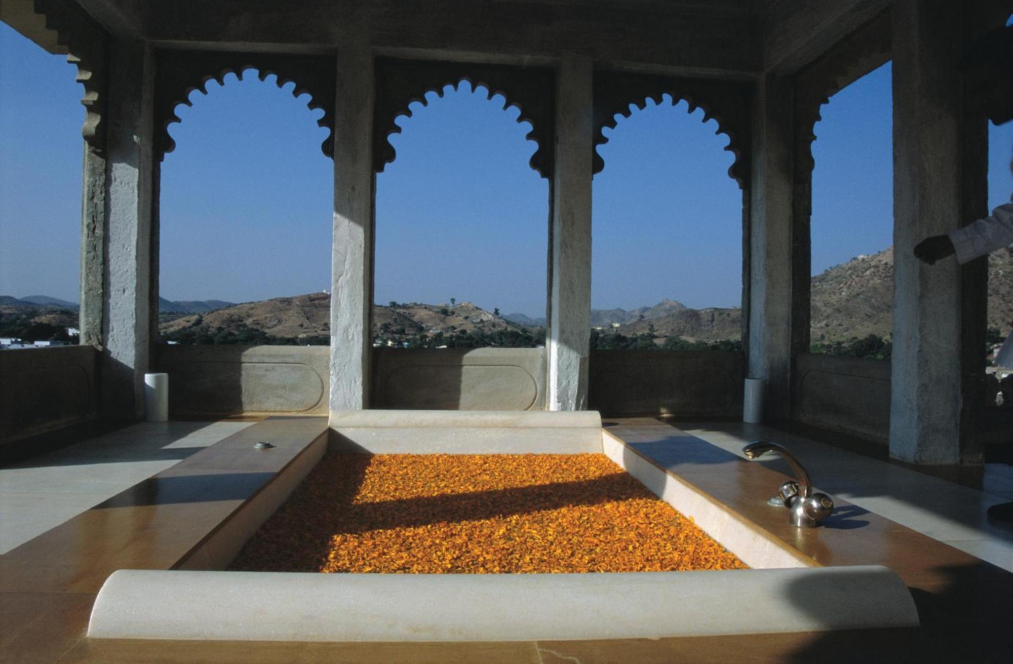Raas Devigarh Hotel Delwāra Exterior foto