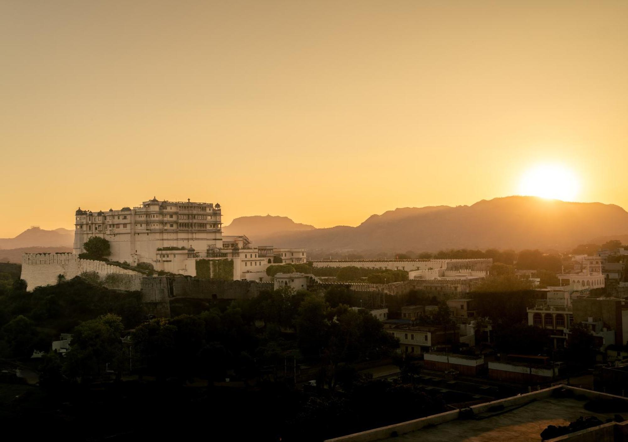 Raas Devigarh Hotel Delwāra Exterior foto